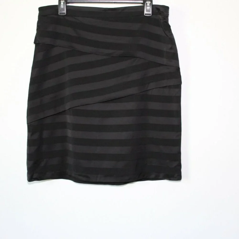NWT J. McLaughlin Striped Nicola Layered Panel Pencil Skirt Black Size 12 H13124 - Picture 9 of 11